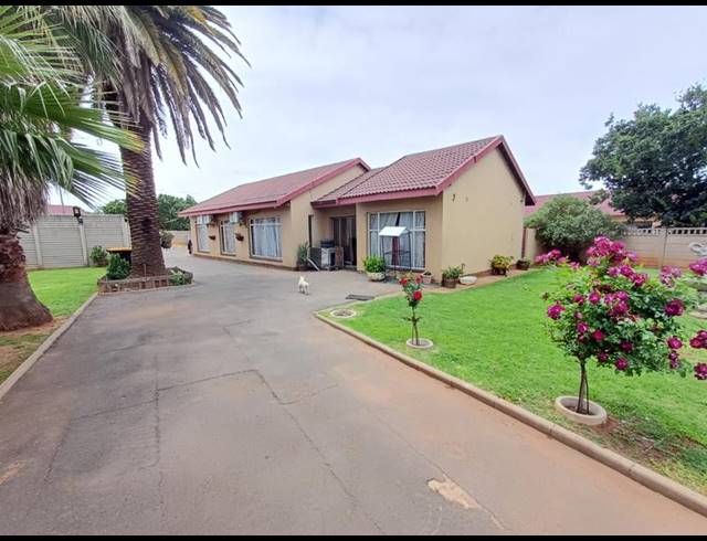 4 BEDROOM PROPERTY TO RENT IN UNITAS PARK